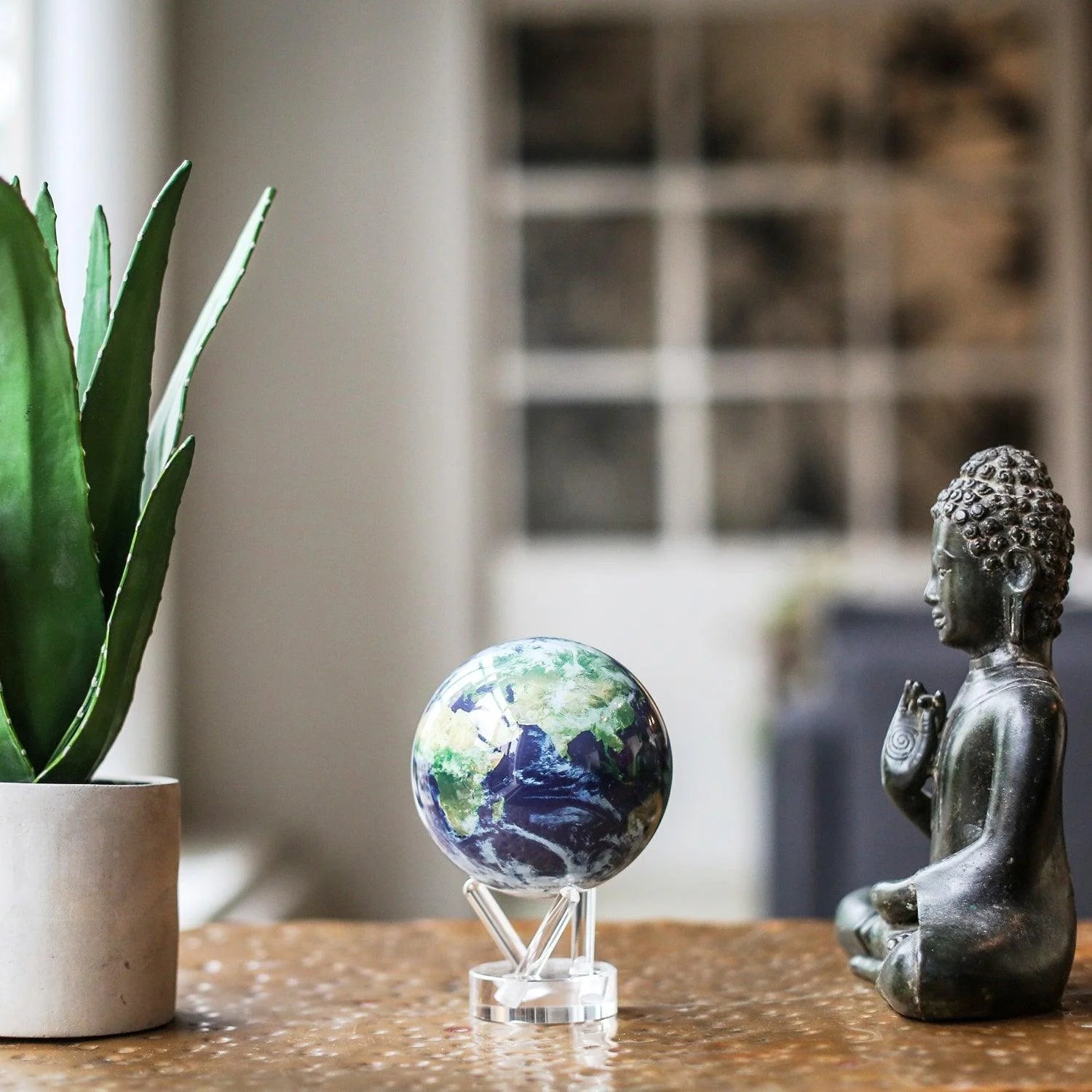 EARTH WITH CLOUDS GLOBE