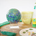 将图像加载到图库查看器中， VAN GOGH IRISES GLOBE - movaglobes.store
