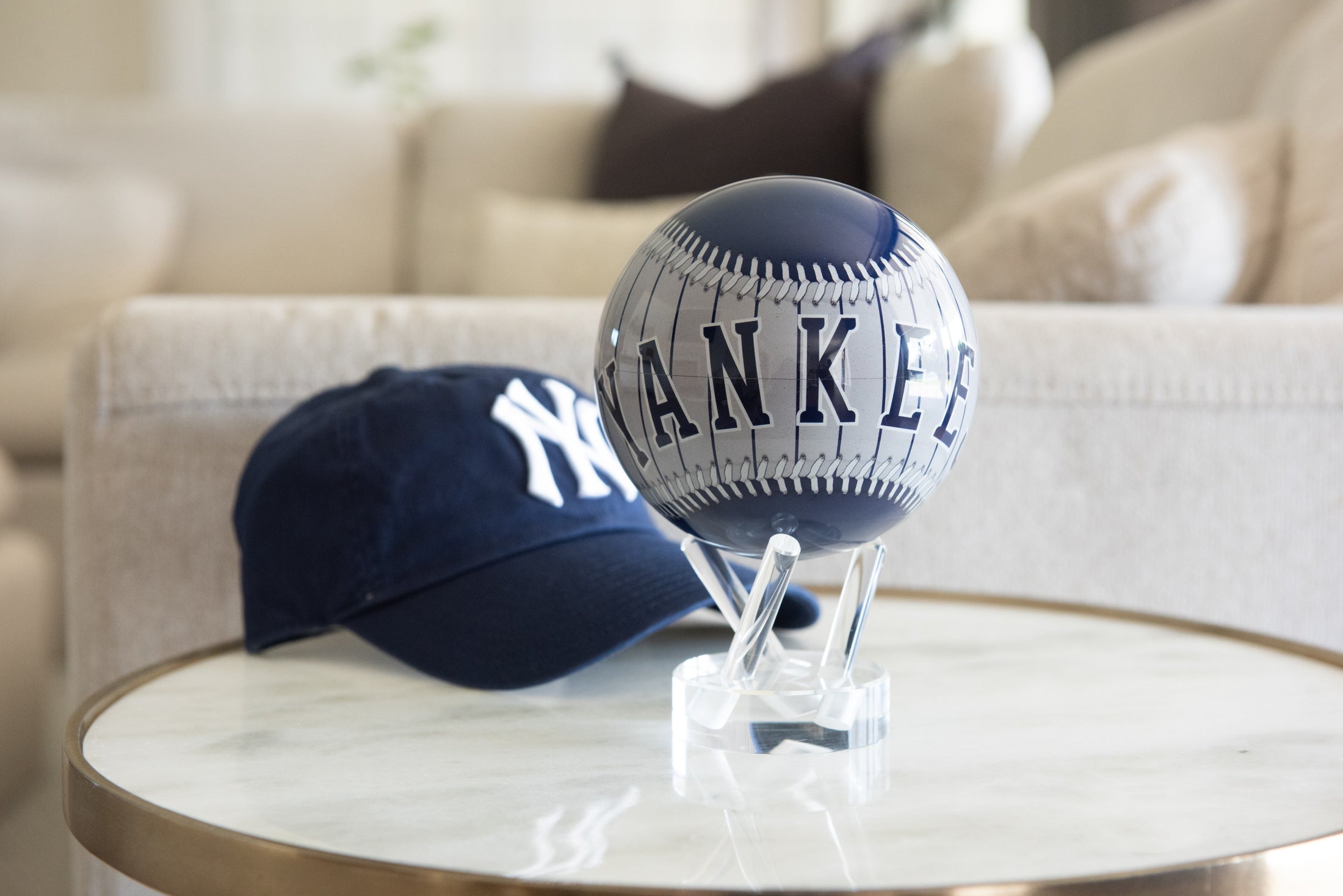 MLB® YANKEES™ GLOBE (Region Limit)